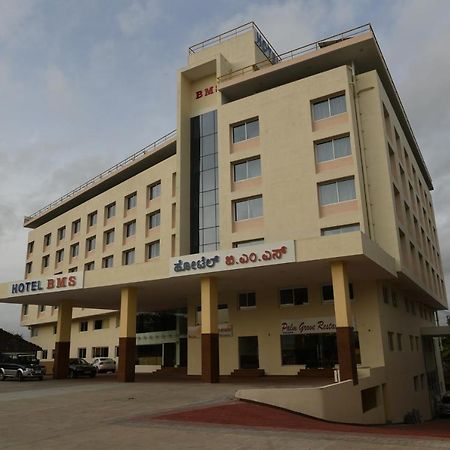 Hotel Bms Mangalore Bagian luar foto