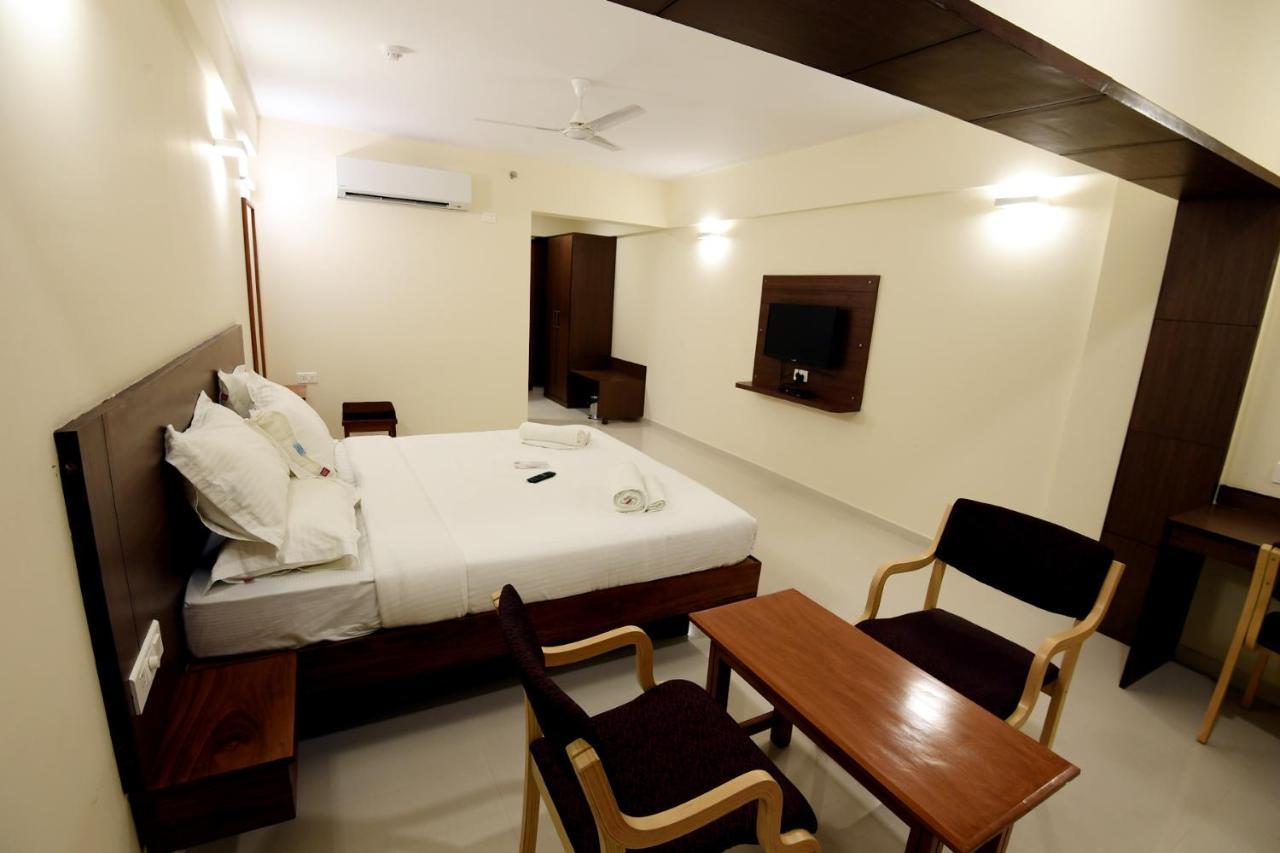 Hotel Bms Mangalore Bagian luar foto