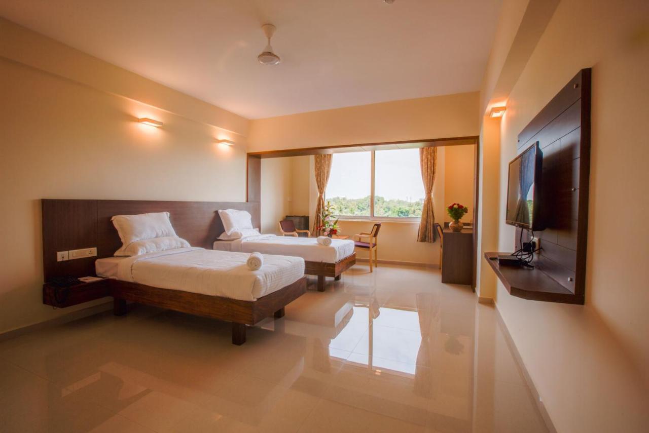 Hotel Bms Mangalore Bagian luar foto