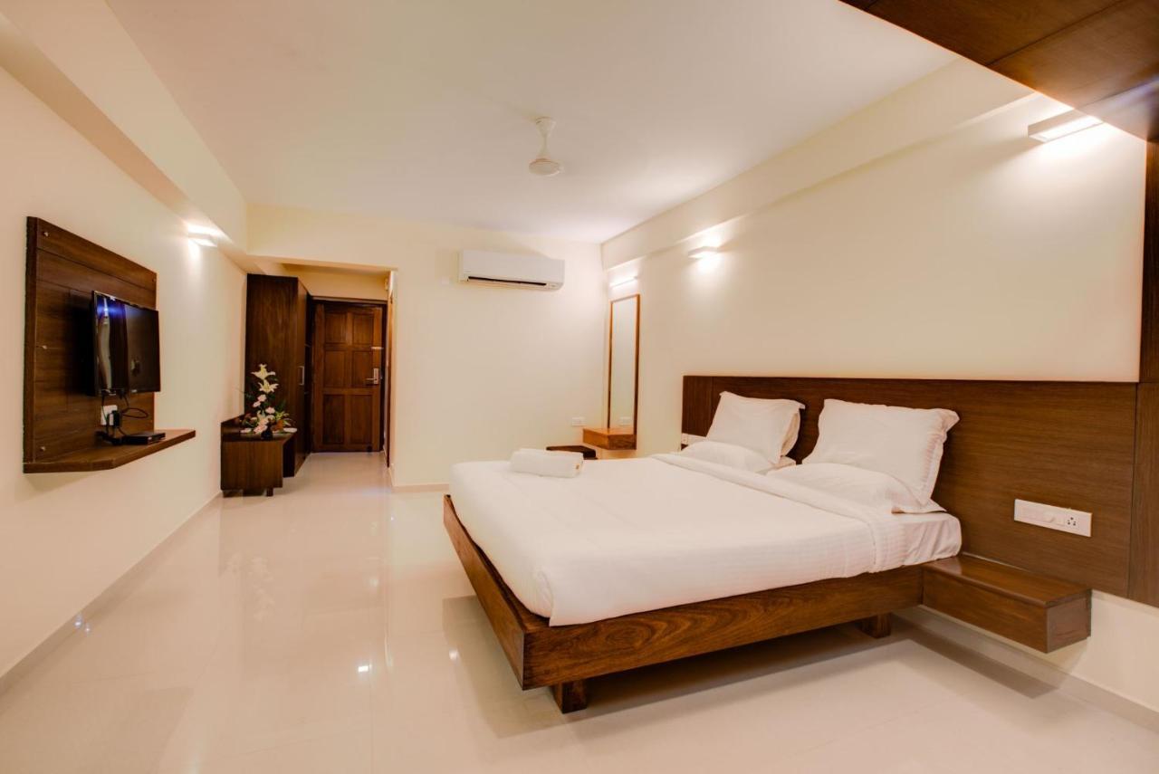 Hotel Bms Mangalore Bagian luar foto