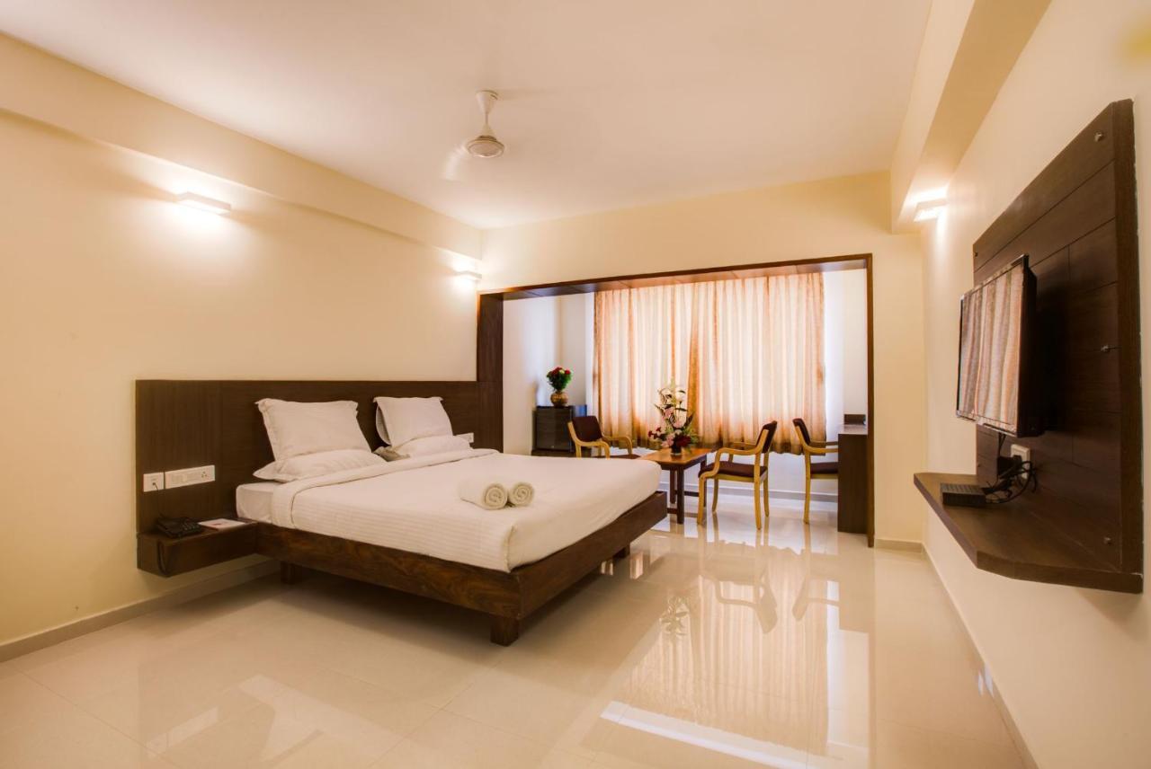 Hotel Bms Mangalore Bagian luar foto