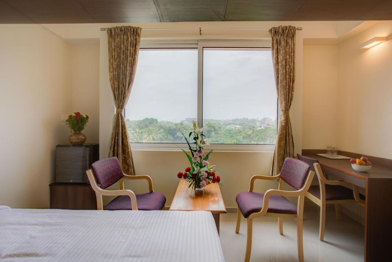 Hotel Bms Mangalore Bagian luar foto